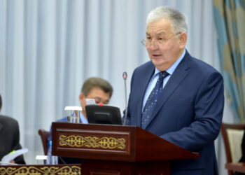 Жоғары соттың судьясы алаяқтық үшін қызметінен босатылды