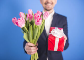 8 наурызда 6 миллион теңге жұмсаған