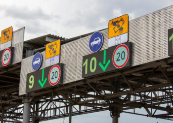 Ақылы жолда бұзылған автокөлікті эвакутор тегін жеткізеді