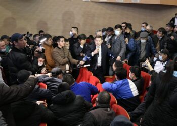 Шымкентте 1000 үй бұзылады дегенді естіген тұрғындар шу шығарды