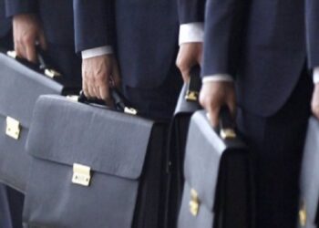 «Шенеуніктер кабинетінен шығып, халықпен кездесу керек!»