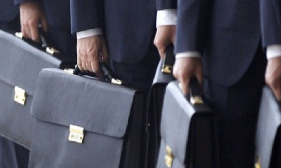 «Шенеуніктер кабинетінен шығып, халықпен кездесу керек!»