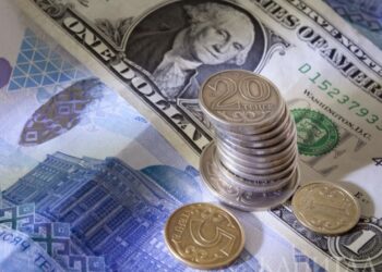 Доллар 2 күнде 30 теңгеге құлдырады