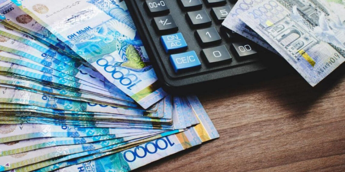 Еліміздегі орташа жалақы 275 мың теңгеден асты