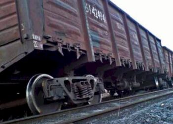 18 вагон  рельстен шыққан