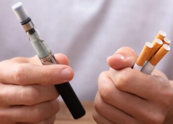 Қазақстанда жасөспірім қыздардың 60 пайызы темекі шегеді