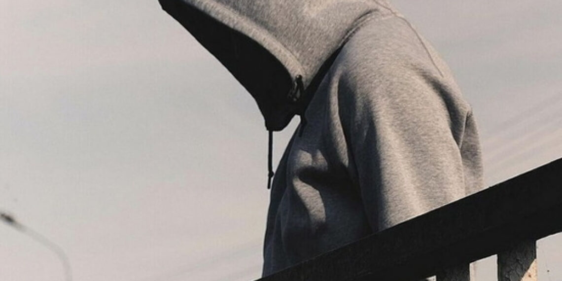 700 мың адам суицид жасайды