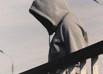 700 мың адам суицид жасайды