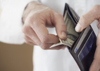 1,5 млн адамның проблемалық несиесі бар