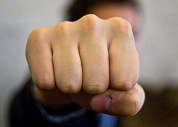 Талдықорғанда фермер қол астындағы жұмыскерін сабап тастады