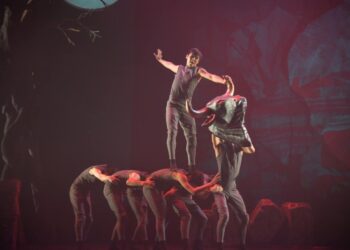 Түркістанда «Қорқыт туралы аңыз» спектаклі сахналанды