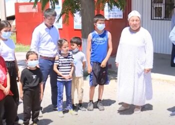 «Индиго» қаржы пирамидасына алданғандар: «Анамызды босатыңыздаршы»  