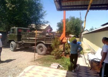 ТОЗЫҒЫ ЖЕТКЕН ЭЛЕКТР БАҒАНАЛАРЫ АУЫСТЫРЫЛДЫ