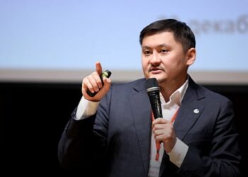 Министр мұғалімдердің бала назарын өздеріне аудара алмайтынын айтты