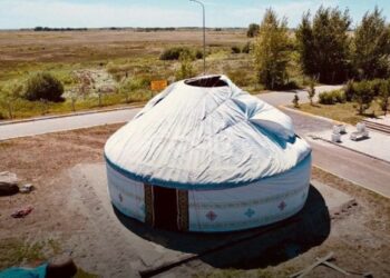 Республикалық маңызы бар күре жолдың бойында киіз үй орнатылды