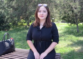 Әскерде қысым көрдім деген сарбаз қыз БАҚ өкілдеріне сұхбат берді