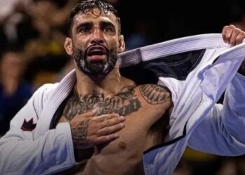 8 дүркін әлем чемпионын концерт кезінде атып кетті