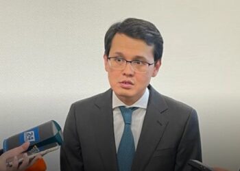 Министр интернет сапасын тик-ток түсіретін балалар санының артуымен түсіндірді