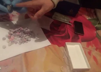 «Таксимен жеткізген». Шымкентте есірткі арнасының көзі жойылды