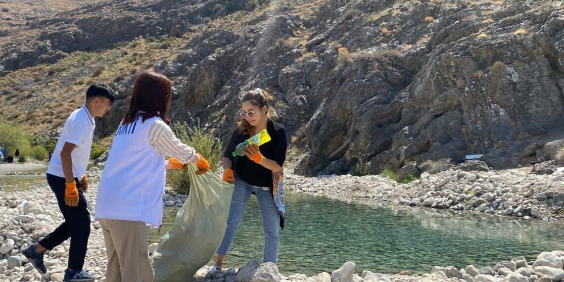 Кентауда «Таза Қазақстан» аясында өзен жағалаулары тазартылды