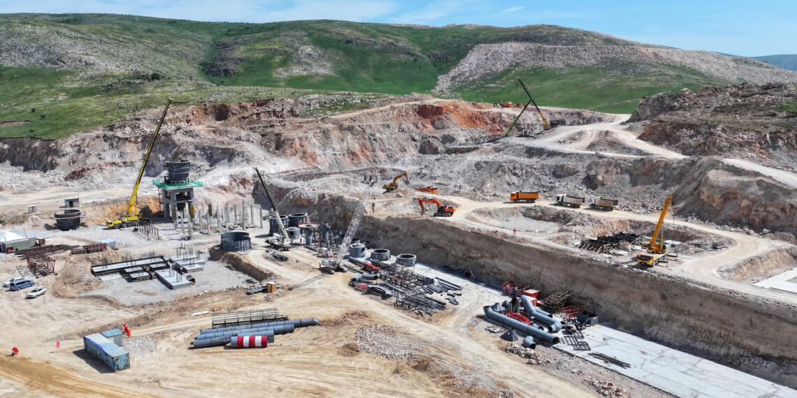 ТҮРКІСТАН ОБЛЫСЫНДА 1000-ҒА ЖУЫҚ АДАМДЫ ЖҰМЫСПЕН ҚАМТИТЫН ЖӘНЕ ҚАЗАҚСТАНДА БАЛАМАСЫ ЖОҚ ӨНДІРІС ОРНЫНЫҢ ҚҰРЫЛЫСЫ БАСТАЛДЫ