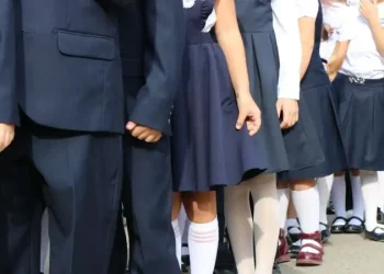 ТҮРКІСТАН: МАҚТААРАЛДА МЕКТЕП ФОРМАЛАРЫ ТІГІЛЕТІН БОЛАДЫ