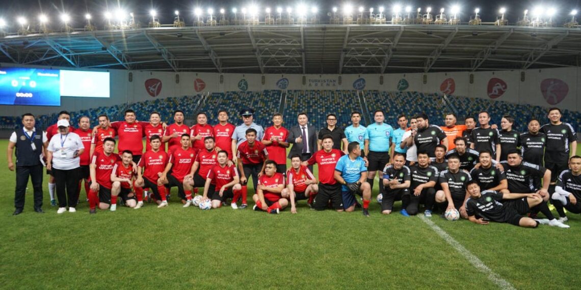 ТҮРКІСТАН: «SHOW MATCH» ФУТБОЛ ОЙЫНЫНДА «TURKISTAN» КОМАНДАСЫ ЖЕҢІСКЕ ЖЕТТІ
