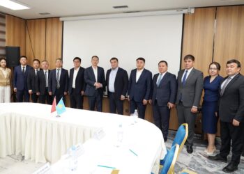 НҰРАЛХАН КӨШЕРОВ ШЕТЕЛ ИНВЕСТОРЛАРЫМЕН ЛОГИСТИКАЛЫҚ САЛАНЫ ЖАНДАНДЫРУ БОЙЫНША КЕЛІССӨЗДЕР ЖҮРГІЗДІ