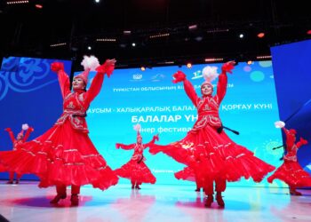 ТҮРКІСТАН: «БАЛАЛАР ҮНІ» ФЕСТИВАЛІНДЕ 600-ДЕН АСТАМ БАЛА ӨНЕР КӨРСЕТТІ