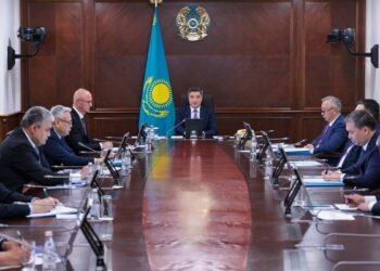 Алдағы жылу беру маусымына дайындық бойынша жөндеу жұмыстары жазғы кезеңде аяқталуы керек — Олжас Бектенов