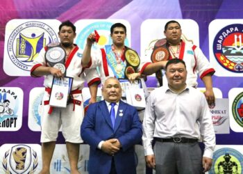 ШАРДАРАДА ҚАЗАҚ КҮРЕСІНЕН «ОҢТҮСТІК ҚАЗАҚСТАН» ГАЗЕТІНІҢ ЖҮЛДЕСІ ҮШІН 62-ШІ ДӘСТҮРЛІ ТУРНИР ӨТТІ