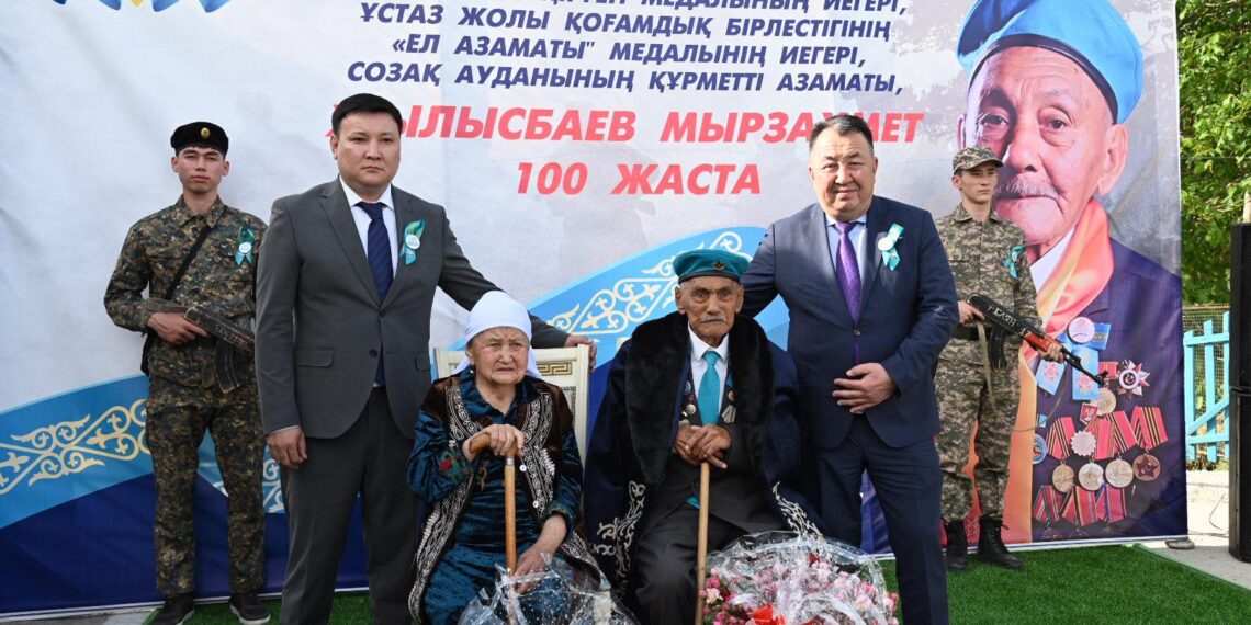 СОЗАҚТА СҰРАПЫЛ СОҒЫСТЫҢ ҚАРТ МАЙДАНГЕРІНЕ ҚҰРМЕТ КӨРСЕТІЛДІ