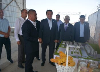 «AMANAT» партиясы Түркістан облыстық филиалының төрағасы Шардара ауданында жүзеге асырылып жатқан жобалармен танысты.