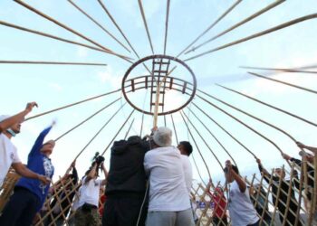 Өзара көмекке байланысты дәстүрлер мен әдет-ғұрыптар