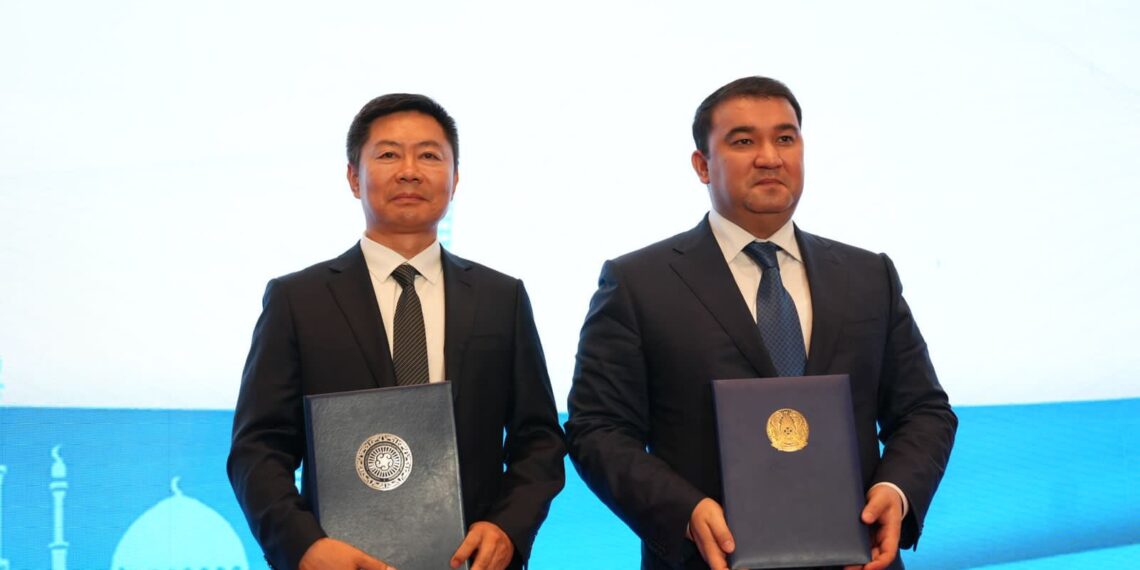 «ОРТАЛЫҚ АЗИЯ – ҚЫТАЙ» ИНДУСТРИЯЛЫҚ ЖӘНЕ ИНВЕСТИЦИЯЛЫҚ ІІ ФОРУМДА ТҮРКІСТАН ОБЛЫСЫ МЕН ҚЫТАЙЛЫҚ ИНВЕСТОРЛАР АРАСЫНДА 7 МЕМОРАНДУМ ЖАСАЛДЫ