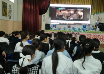 ШАРДАРА: «ҰЛТТЫҚ ФИЛЬМ» АЙЛЫҒЫ – ҰЛТТЫҚ ҚҰНДЫЛЫҚТАРДЫ НАСИХАТТАУҒА БАҒЫТТАЛҒАН ТӘРБИЕЛІК ІС-ШАРА