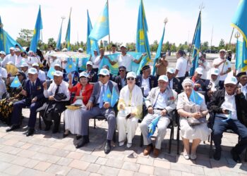 ТҮРКІСТАН ЖҰРТШЫЛЫҒЫ МЕМЛЕКЕТТІК РӘМІЗДЕРГЕ ҚҰРМЕТ КӨРСЕТТІ