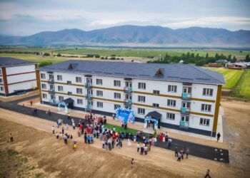 ТҮРКІСТАН: ТҮЛКІБАСТА 48 ОТБАСЫҒА ЖАҢА ПӘТЕР КІЛТТЕРІ ТАБЫСТАЛДЫ