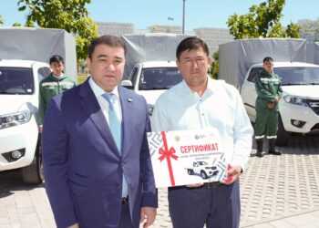 ТҮРКІСТАН ОБЛЫСЫНДА ВЕТЕРИНАРИЯ САЛАСЫ ҚЫЗМЕТКЕРЛЕРІНЕ 85 КӨЛІК ТАПСЫРЫЛЫП, СУ ШАРУАШЫЛЫҒЫ ӨКІЛДЕРІНЕ ҚҰРМЕТ КӨРСЕТІЛДІ