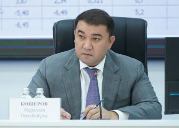 ТҮРКІСТАН ОБЛЫСЫНЫҢ ӘКІМІ НҰРАЛХАН КӨШЕРОВ СОЗАҚ АУДАНЫНА ЖҰМЫС САПАРЫМЕН БАРЫП, АУДАН АКТИВІНІҢ ҚАТЫСУЫМЕН МӘЖІЛІС ӨТКІЗДІ.