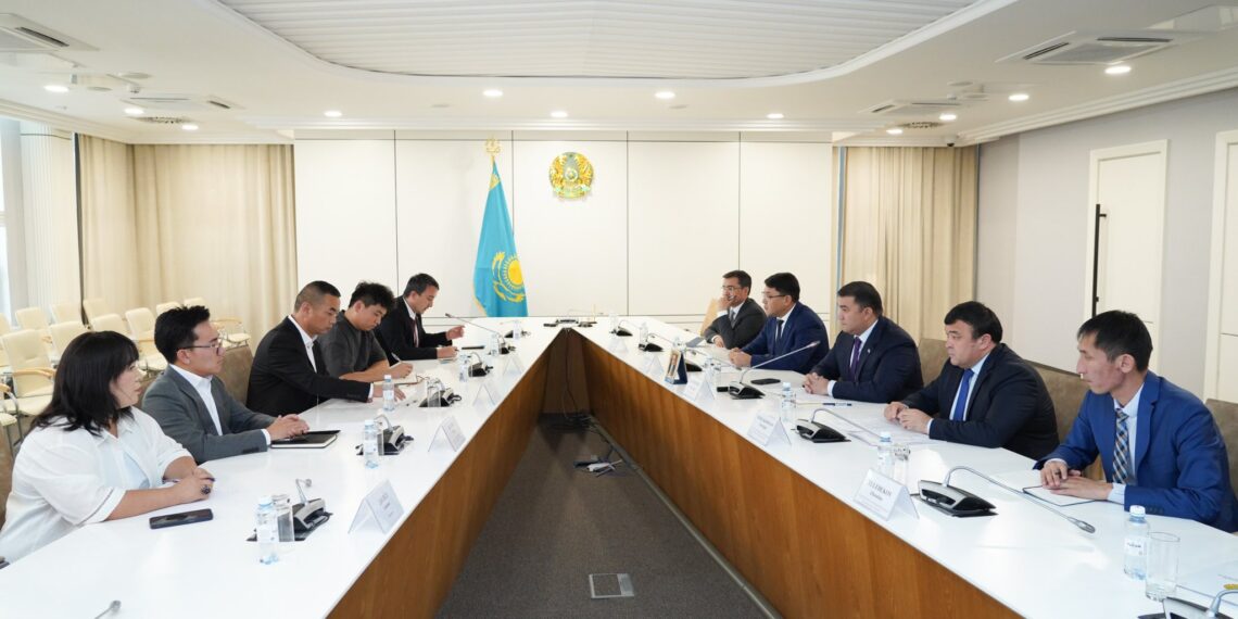 ТОҚЫМА-МАТА ӨНДІРІСТІК БАЗАСЫН САЛУ БОЙЫНША КЕЛІССӨЗДЕР ЖҮРГІЗІЛДІ