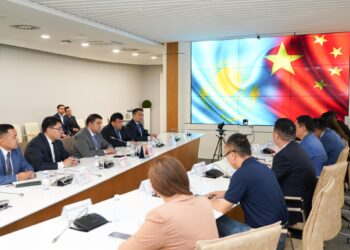 ШЕТЕЛДІК ИНВЕСТОРЛАРМЕН ТУРИЗМ ЖӘНЕ ТЕРЕҢ ӨҢДЕУ САЛАЛАРЫ БОЙЫНША КЕЛІССӨЗДЕР ЖҮРГІЗІЛДІ