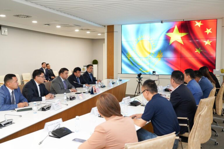 ШЕТЕЛДІК ИНВЕСТОРЛАРМЕН ТУРИЗМ ЖӘНЕ ТЕРЕҢ ӨҢДЕУ САЛАЛАРЫ БОЙЫНША КЕЛІССӨЗДЕР ЖҮРГІЗІЛДІ