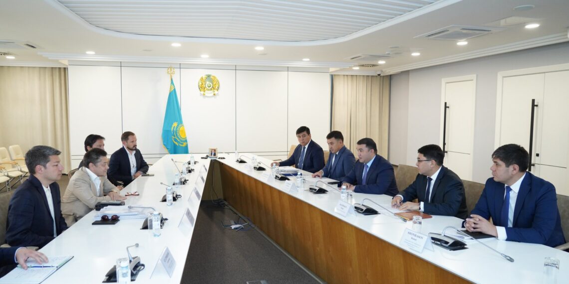 ТҮРКІСТАН ОБЛЫСЫНЫҢ ӘКІМІ ИНВЕСТОРЛАРМЕН КЕЛІССӨЗ ЖҮРГІЗДІ