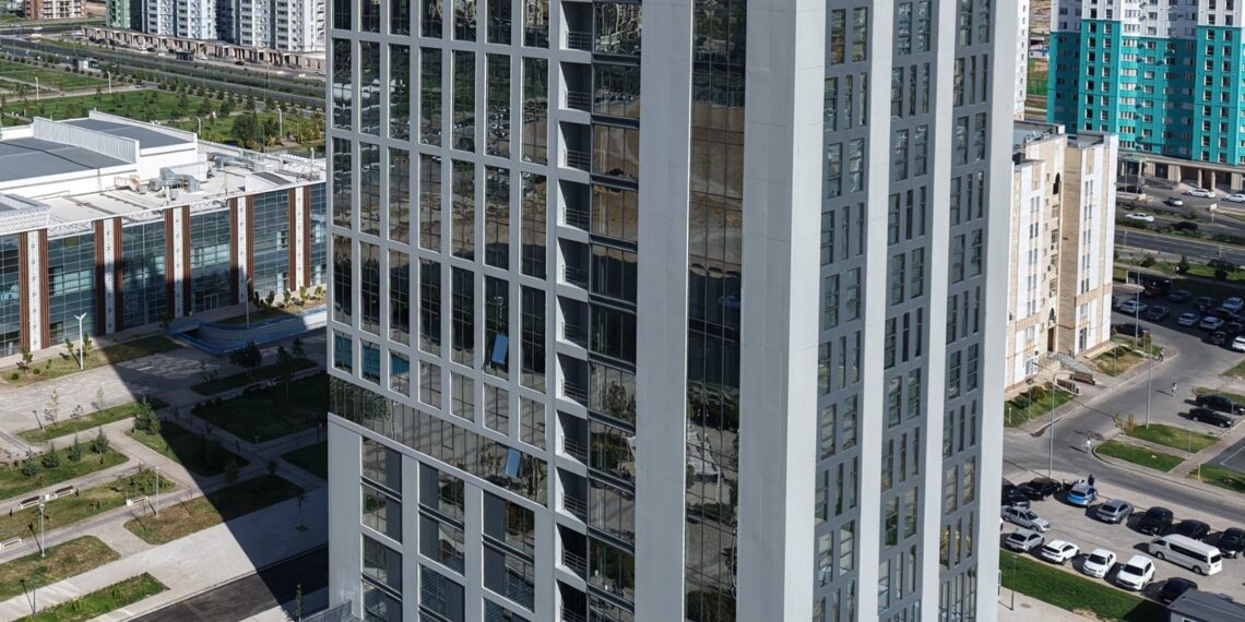 ТҮРКІСТАНДАҒЫ ЖАҢАДАН АШЫЛҒАН ХАЛЫҚАРАЛЫҚ УНИВЕРСИТЕТТЕ ЖАСАНДЫ ИНТЕЛЛЕКТ ТЕХНОЛОГИЯЛАРЫ БОЙЫНША БІЛІМ БЕРІЛЕДІ