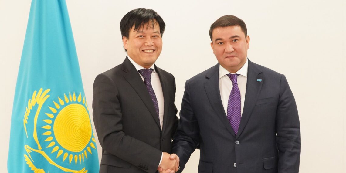НҰРАЛХАН КӨШЕРОВ КОРЕЯЛЫҚ ИНВЕСТОРМЕН КЕЛІССӨЗ ЖҮРГІЗДІ
