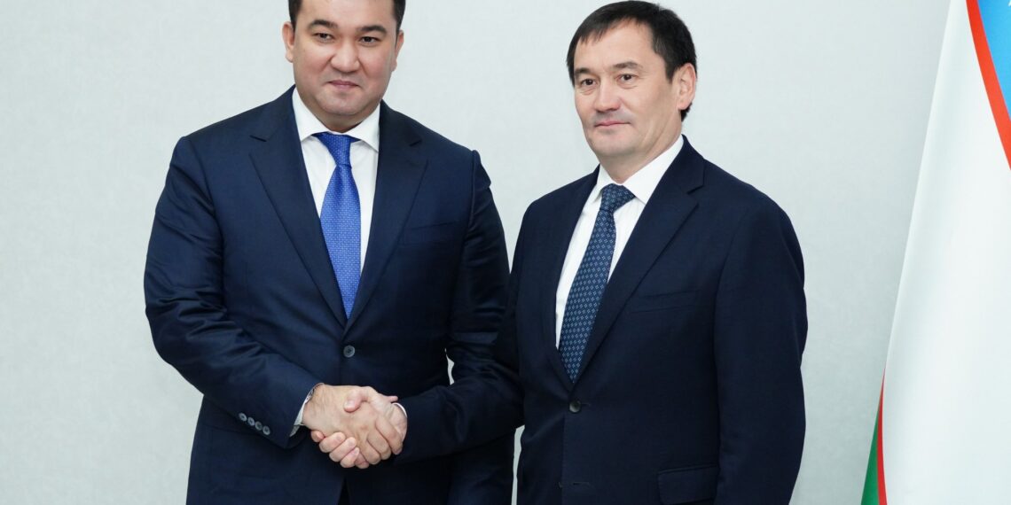 ТҮРКІСТАН ОБЛЫСЫНЫҢ ӘКІМІ ӨЗБЕКСТАНҒА ЖҰМЫС САПАРЫМЕН БАРЫП, ТУРИЗМДІ ДАМЫТУ БОЙЫНША КЕЛІССӨЗДЕР ЖҮРГІЗДІ