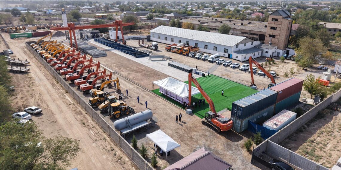 ТҮРКІСТАН: АБАЙ ОБЛЫСЫНЫҢ ӨКІЛДЕРІ «ТҰРАН СУ» КӘСІПОРНЫНЫҢ ЖҰМЫС ТӘЖІРИБЕСІМЕН ТАНЫСТЫ