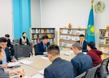 ТҮРКІСТАН ОБЛЫСЫ ӘКІМІ АППАРАТЫНЫҢ БАСШЫСЫ ТҰРҒЫНДАРДЫ ЖЕКЕ ҚАБЫЛДАП, ӨТІНІШТЕРІН ТЫҢДАДЫ