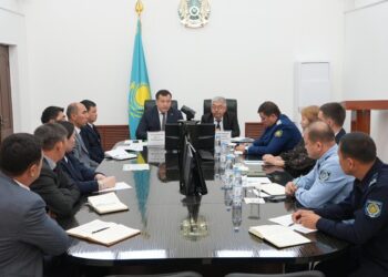 ҚОҒАМДЫҚ-САЯСИ АХУАЛДЫҢ ТҰРАҚТЫЛЫҒЫН ҚАМТАМАСЫЗ ЕТУДЕ МЕМЛЕКЕТТІК ҚЫЗМЕТШІЛЕРДІҢ МІНДЕТТЕРІ ТУРАЛЫ ЖИЫН ӨТТІ